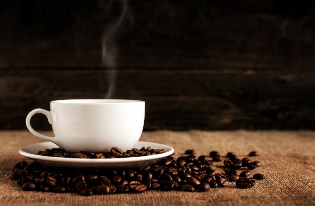 tasse de café avec grain