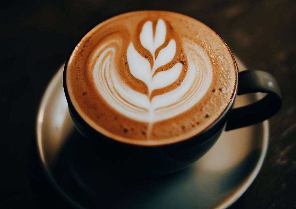 latte art tulip